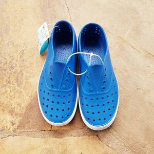 NWT Native Shoes